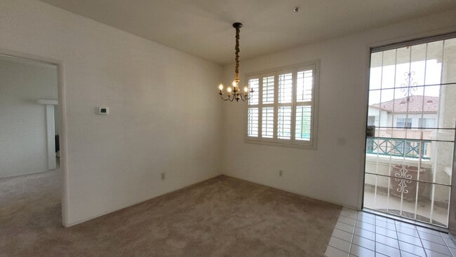 Building Photo - Conveniently Located In Rancho San Diego