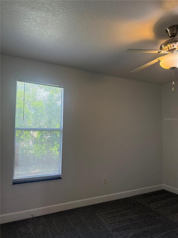Building Photo - 2053 Green Oak Ct