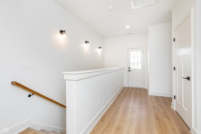 Building Photo - 1307 E 22nd St