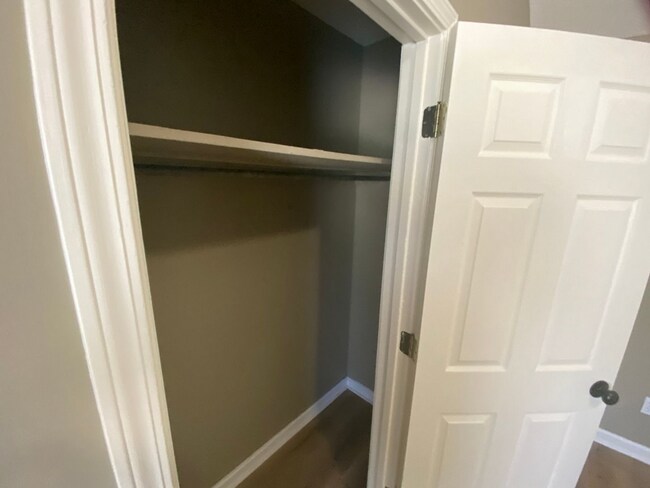 Building Photo - 3 BR/3BA