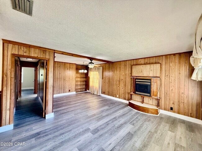 Building Photo - 3113 W 20th Ct