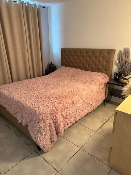 Building Photo - 750 NE 64th St