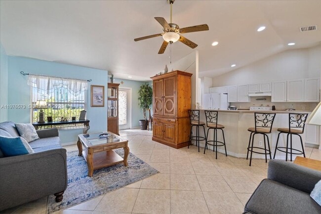 Building Photo - 1205 SW 29th Terrace