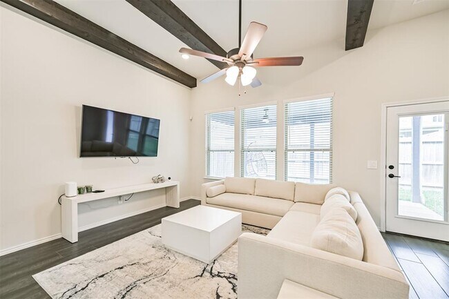 Building Photo - 3407 Knighton Hill Dr