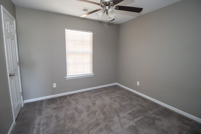 Building Photo - 101 Saskatoon Dr