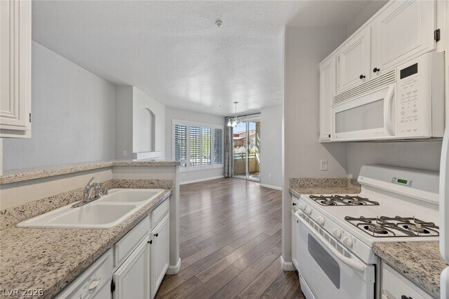 Building Photo - 7127 S Durango Dr