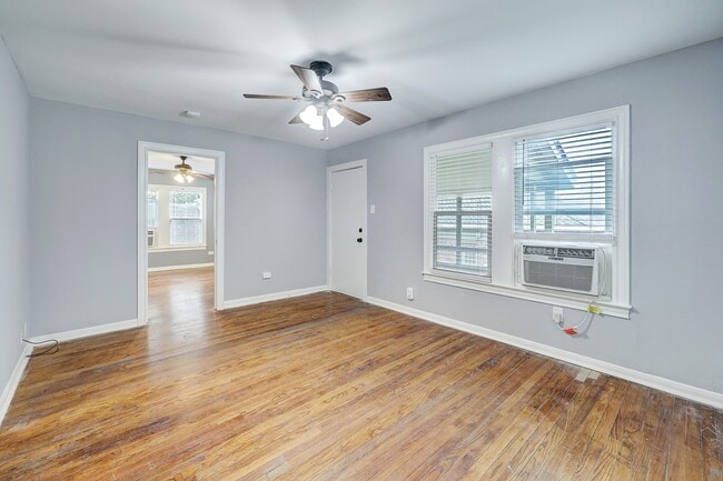 Building Photo - 2610 White Oak Dr