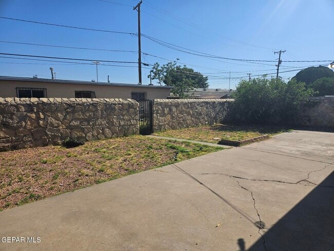 Building Photo - 6423 Kiowa Ct