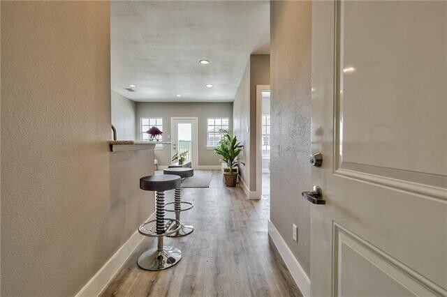 Building Photo - $500 OFF 1st Month Rent - 2 bedrooms/ 2 bathroom condo...