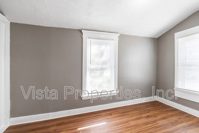 Building Photo - 835 S 38th St