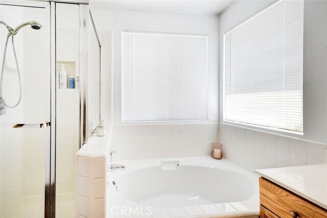 Building Photo - 744 N Siavohn Dr