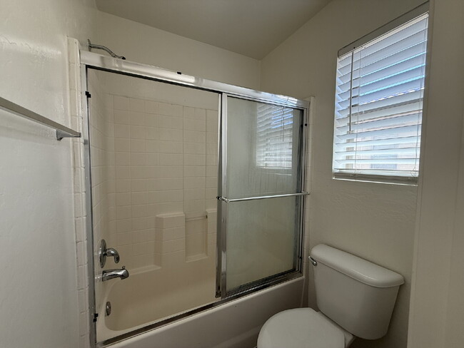 Building Photo - Updated 3-Bedroom Home with Vaulted Ceilin...