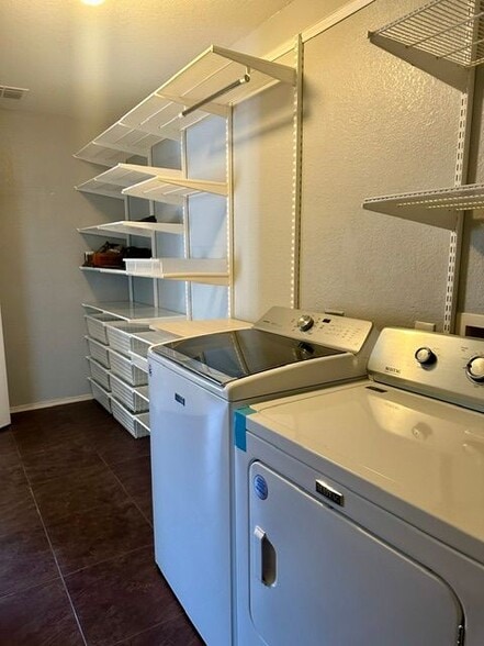 Building Photo - 7605 Marble Crest Dr