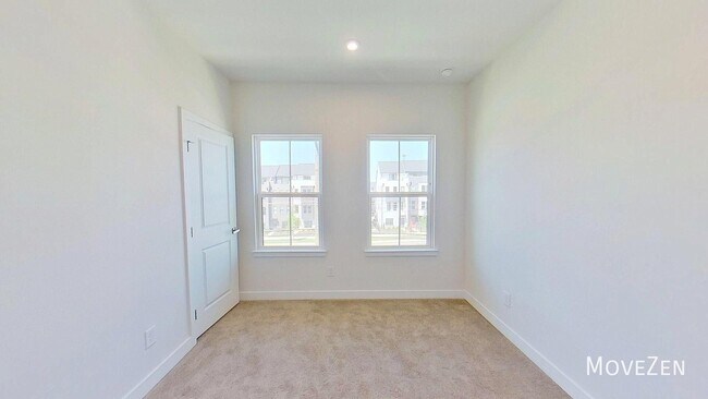 Building Photo - 3645 S Tryon St