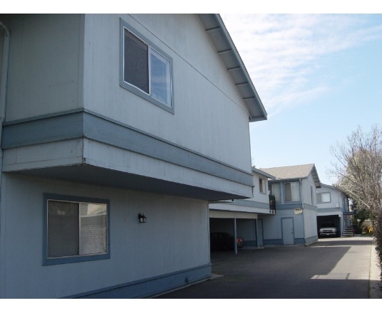 Building Photo 2 - Madison Alley Apartments