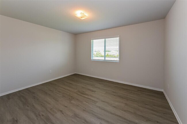Building Photo - 8802 Doris Oaks Cir