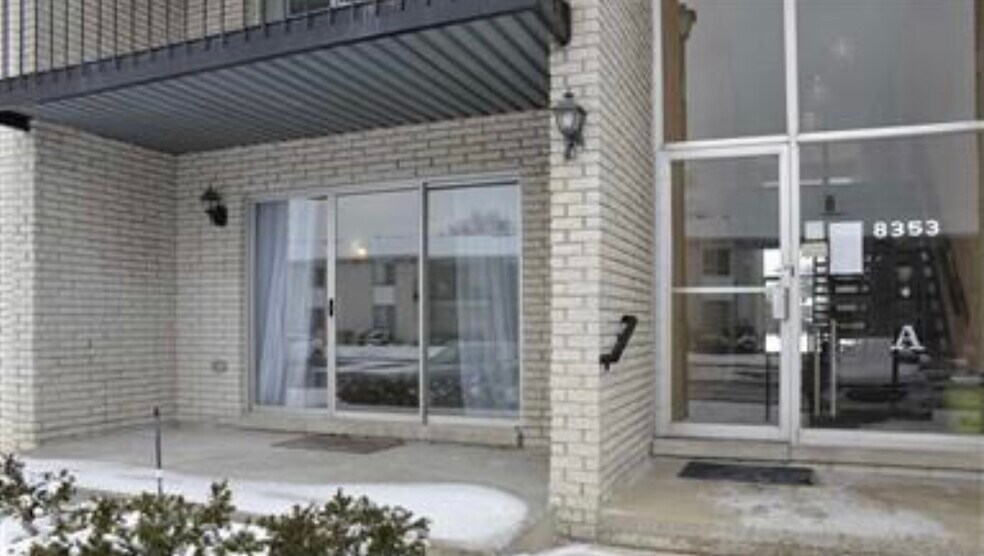 Building Photo - 8353 Kennedy Cir