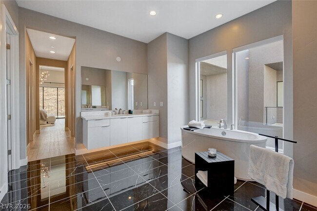 Building Photo - 5289 Feathertop Dr