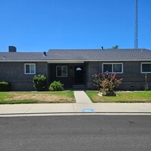 Building Photo - Beautifully Updated Family Home Near Memorial Hospital