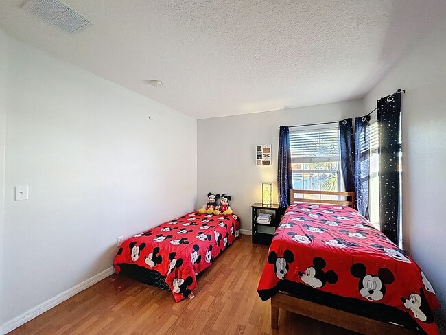 Building Photo - 217 Sevilla Ave