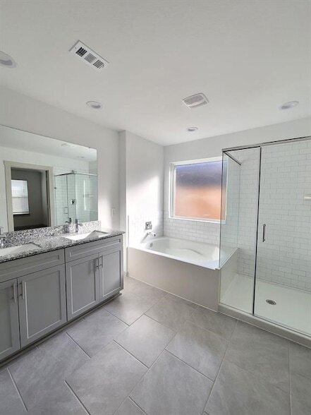 Building Photo - 4930 Natchez Trce