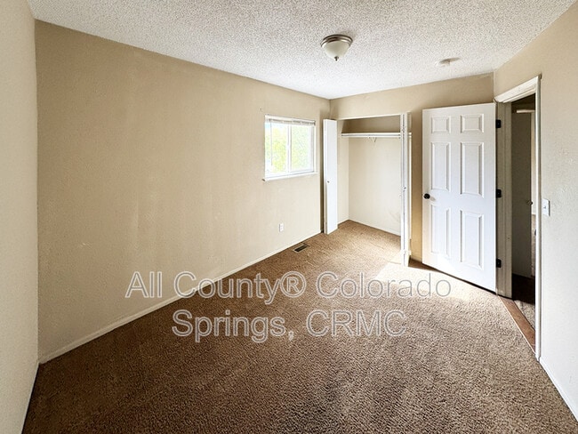 Building Photo - 6668 Provincial Dr