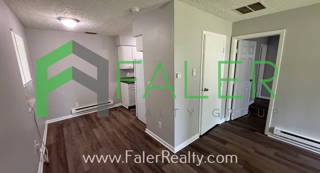 Building Photo - 1626 Darst Ave