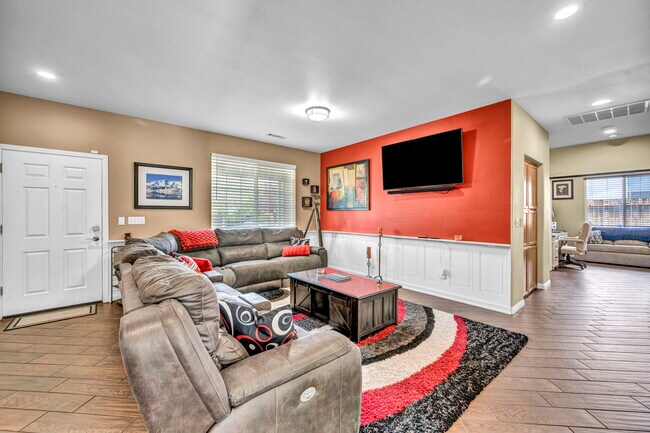 Building Photo - 6015 Stillmeadow Dr