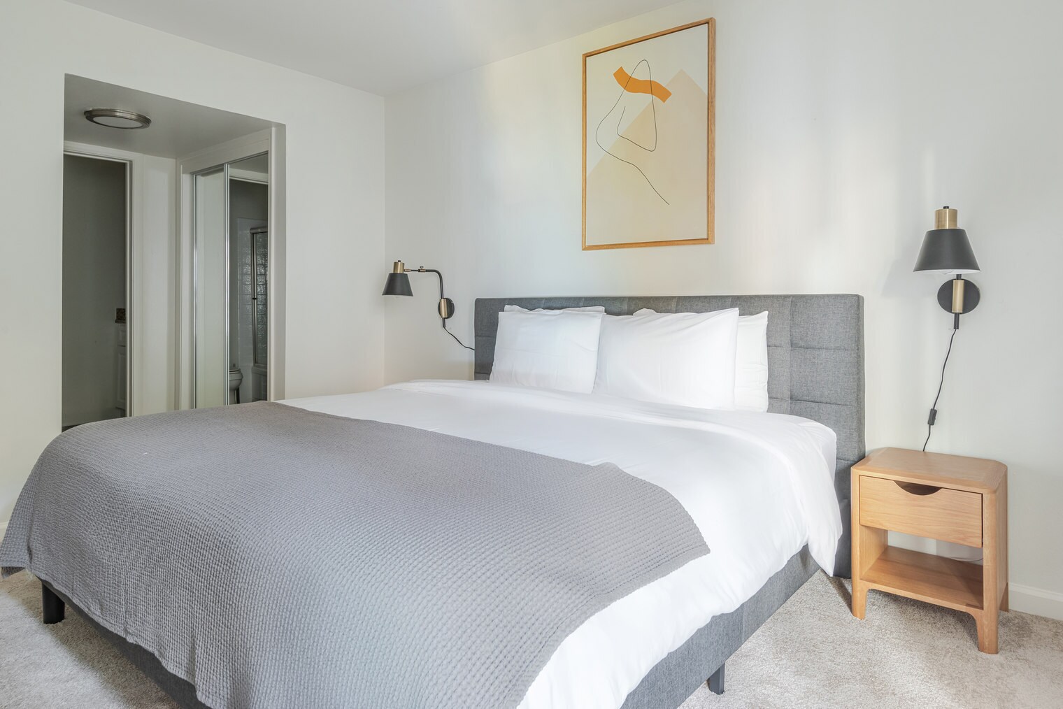 Building Photo - 141 Wellesley Cres