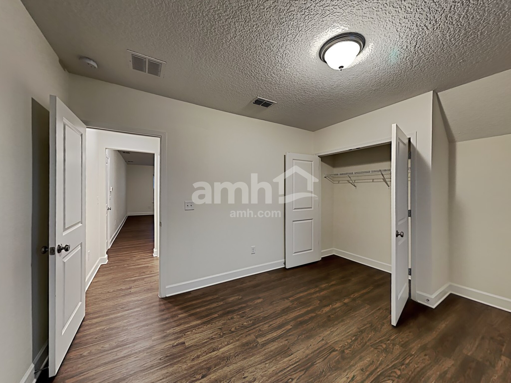 Building Photo - 803 Rocking Chair Ln