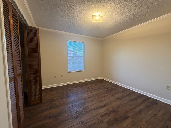 Building Photo - 4063-4063 Wynn St