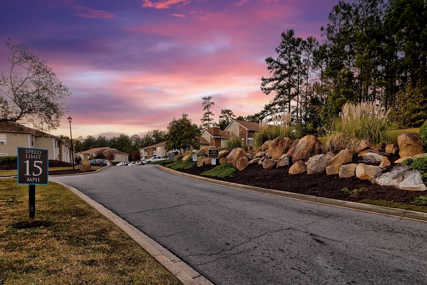 Building Photo - Boulder Creek