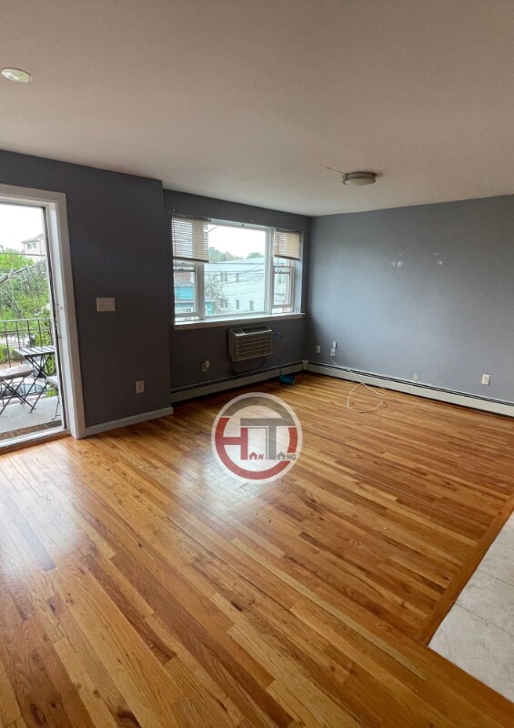 Building Photo - 816 Vincent Ave