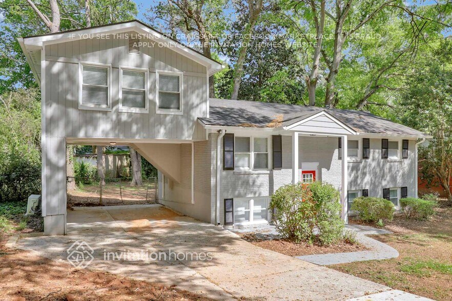 Building Photo - 544 Oakside Dr SW