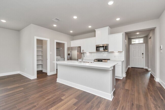 Building Photo - The Maple – Spacious Design, Exceptional L...