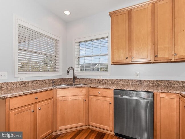 Building Photo - 25813 Mews Terrace