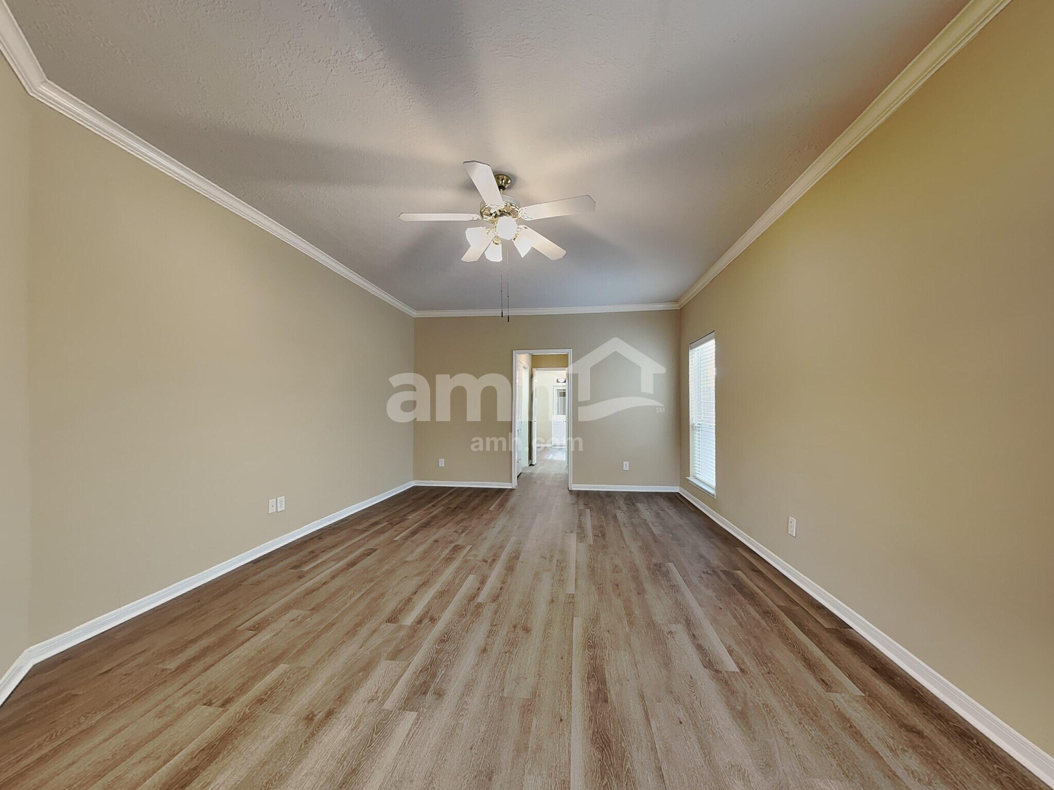 Building Photo - 11911 Lakewood Hills Dr