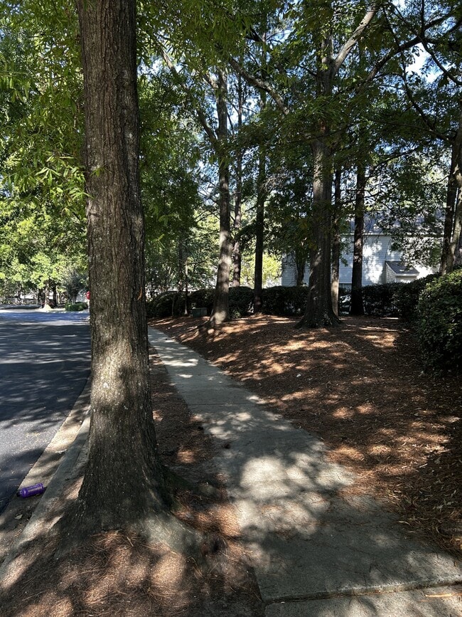 Building Photo - 10660 Holly Ridge Blvd
