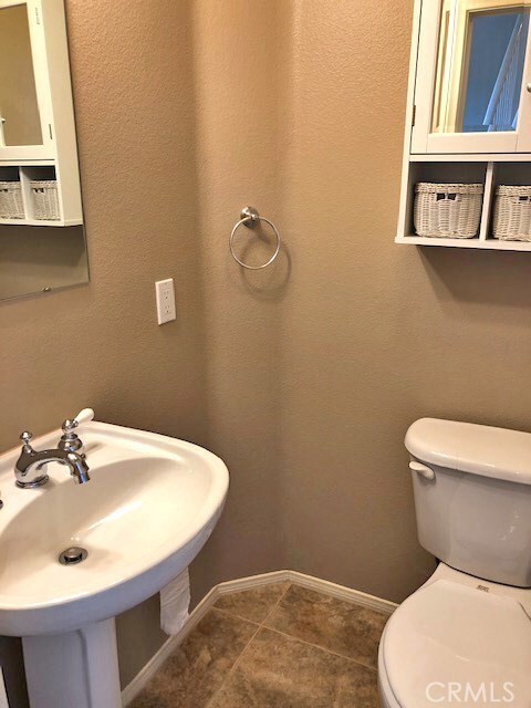 Building Photo - 444 Middlebury Ct