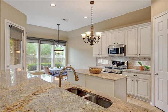 Building Photo - 2605 Tumbling River Dr