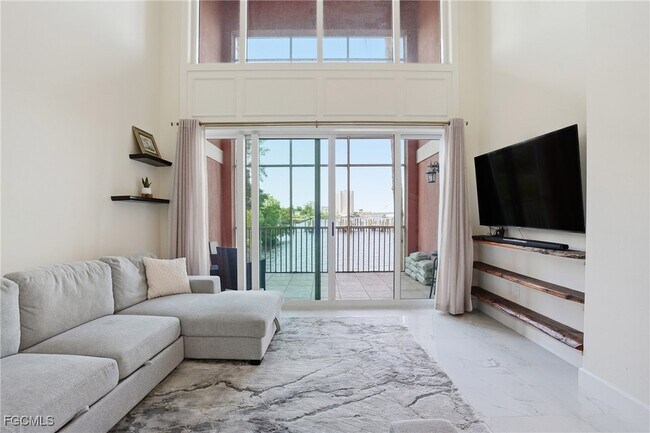 Primary Photo - 2743 First St