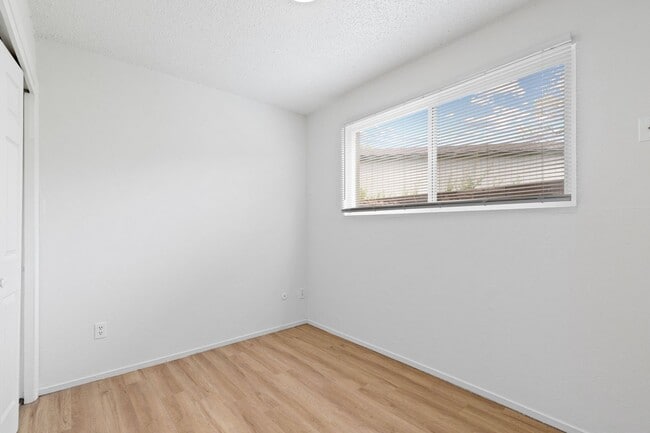 Building Photo - 1328 S Coffman St