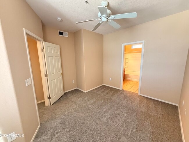 Building Photo - 18250 N Cave Creek Rd