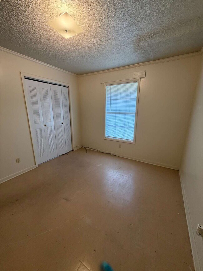 Building Photo - Available for rent, Midland City Apartment!