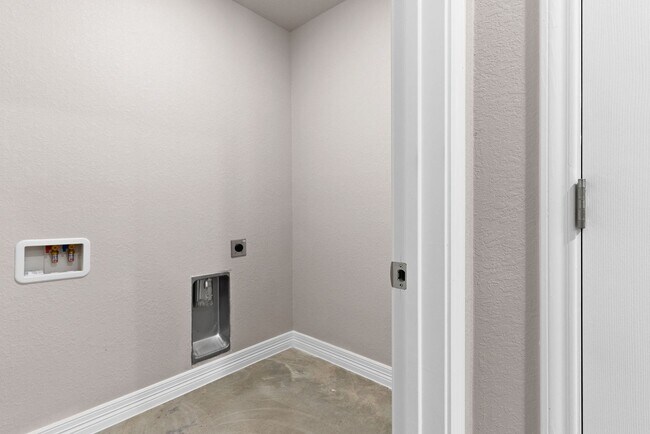 Building Photo - 804 White Meadow Ln