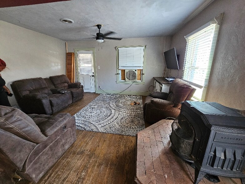 Building Photo - 1503 Palmer Ave