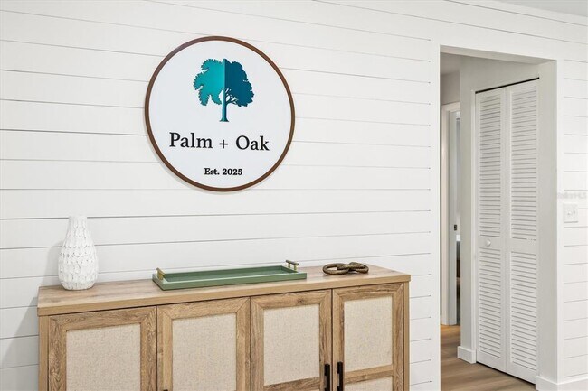 Building Photo - 2641 Hyde Park St