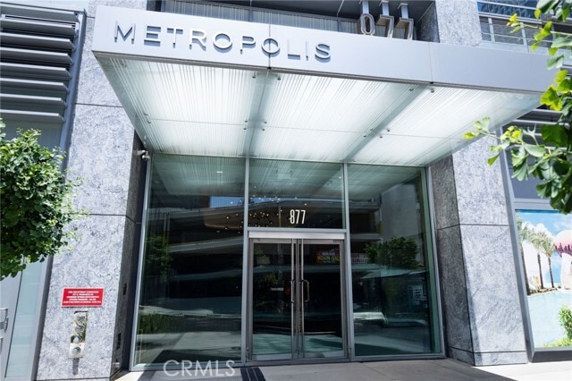 Primary Photo - 877 Francisco St