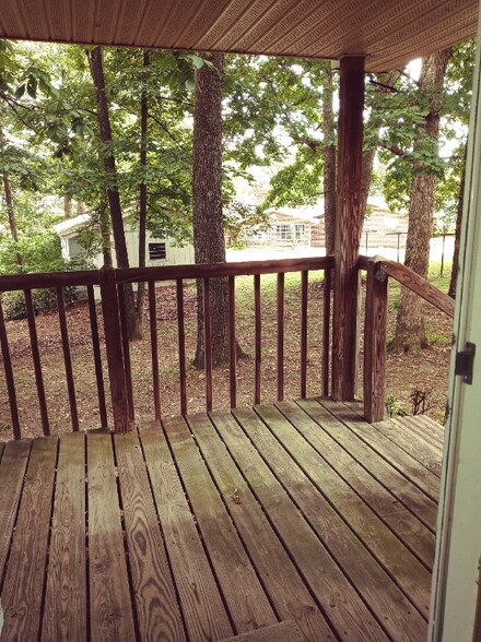 Building Photo - 611 Herron Rd