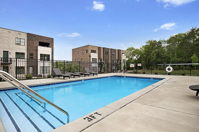 Building Photo - 732 Inspiration Blvd
